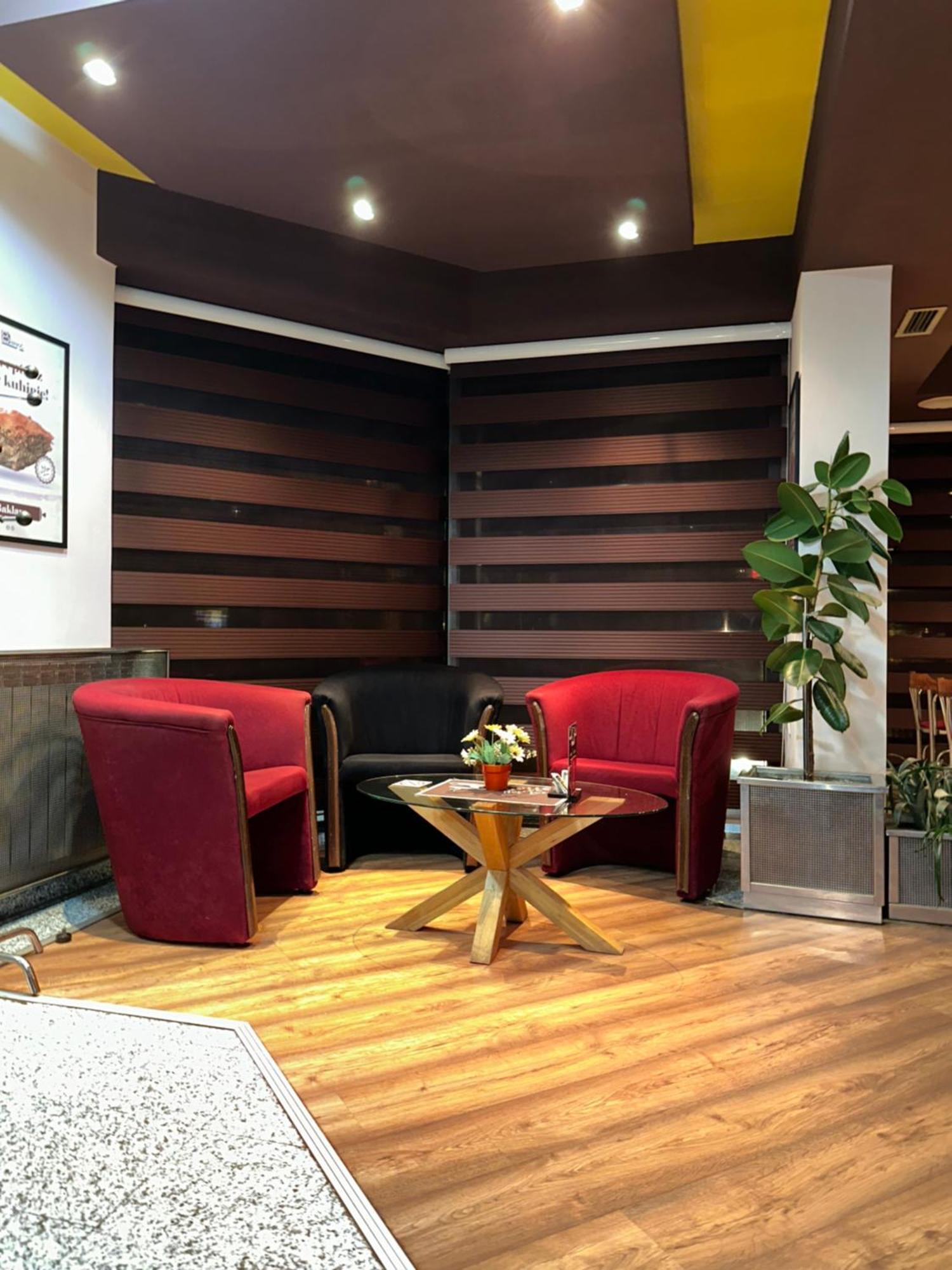 Hotel Brkic Airport - Free Parking